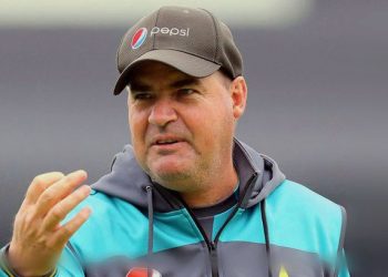 مکی آرتھرنے   ہیڈ کوچ  کا عہدہ سنبھالنے کے لیے  وقت مانگ لیا