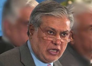 حکومت کمرشل بینکوں کے پاس موجود زر مبادلہ ضبط نہیں کرے گی،اسحاق ڈار