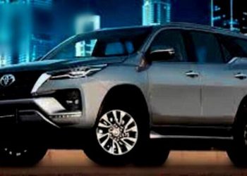 پنجاب ،پولیس افسران کیلئے 44 فارچیونرز  سمیت4.5 ارب  کی نئی گاڑیاں