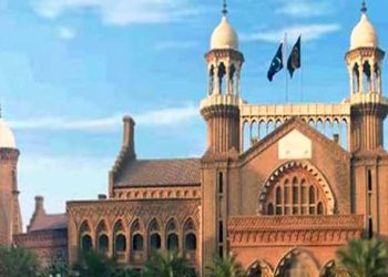 فواد چوہدری کی گرفتاری غیر قانونی نہیں، لاہور ہائیکورٹ