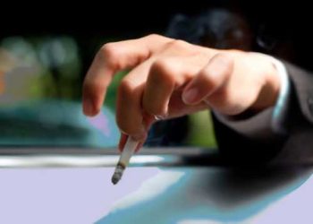 چلتی گاڑی سے سگریٹ، خالی بوتل پھینکنے پر  75ہزار روپے  جرمانہ  ہوگا