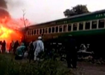 میاں چنوں، پشاور جانے والی جعفر ایکسپریس  میں گیس سلنڈر دھماکہ، خاتون جاں بحق،8 افراد زخمی