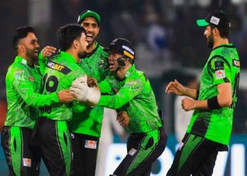 پاکستان سپر لیگ 8 . لاہور قلندرز نے ملتان سلطانز کو 21 رنز سے شکست دے کر  چھٹی کامیابی اپنے نام کر لی