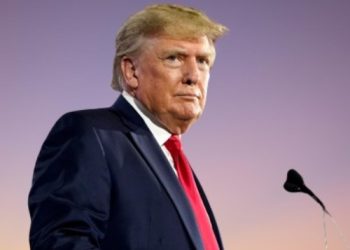 ٹرمپ دورِ صدارت میں  ملنے والے غیر ملکی تحائف کو حکومتی ریکارڈ کا حصہ نہ بنانے کا انکشاف