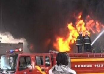 راولپنڈی ، جھونپڑیوں میں آتشزدگی سے 7 سالہ بچہ جاں بحق، درجن سے زائد خاندان بے گھر