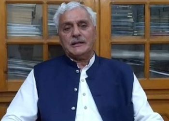 سردار تنویر نا اہلی، خواجہ فاروق قائم مقام وزیراعظم آزاد کشمیر بن گئے