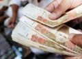 حکومت کا سرکاری ملازمین کی تنخواہیں عید سے پہلے ادا کر نے کا فیصلہ