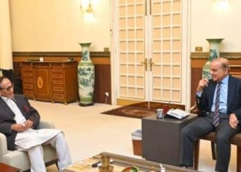 وزیر اعظم شہباز شریف  کی چودھری شجاعت سے ملاقات