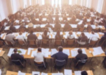 ایم ڈی کیٹ میں نقل کرنے والے طلباء پر 2 سال کے لیے پابندی عائد