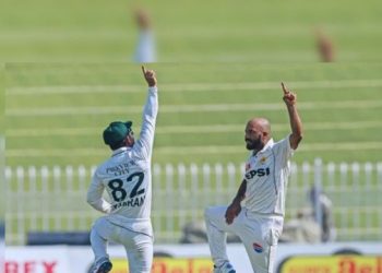 ملتان ٹیسٹ: ساجد اور نعمان کی تباہ کن بائولنگ ، ویسٹ انڈیز137 رنز پر ڈھیر